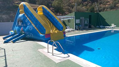 Castillos hinchables acu�ticos