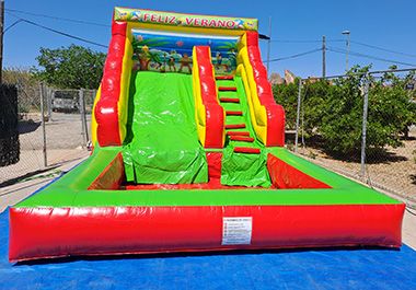 Tobogán acuático feliz verano