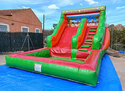 Tobog�n acu�tico feliz verano