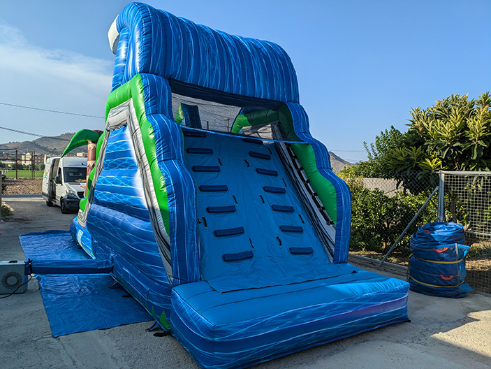 Hinchables acu�ticos alquiler