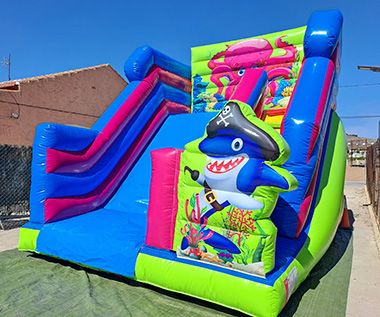 Tobogán hinchable de agua para piscina de obra 
