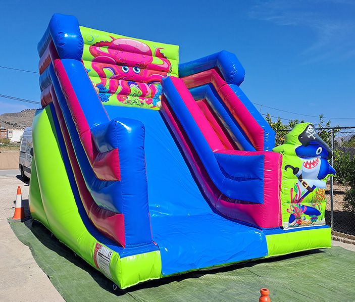 Tobog�n hinchable de agua para piscina de obra 