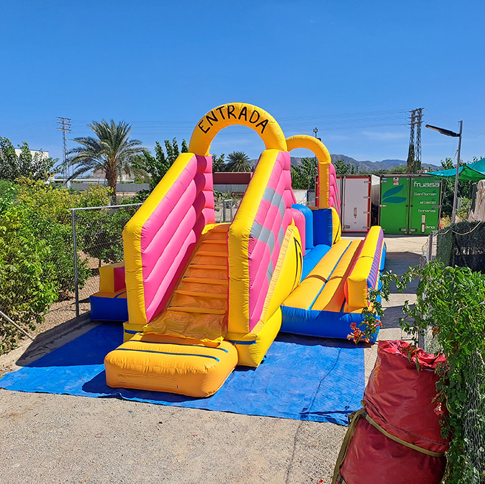 Wipe Out hinchable en alquiler Wipe Out hinchable en alquiler